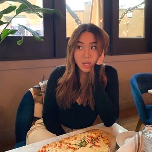 Meet your Posher, Abby